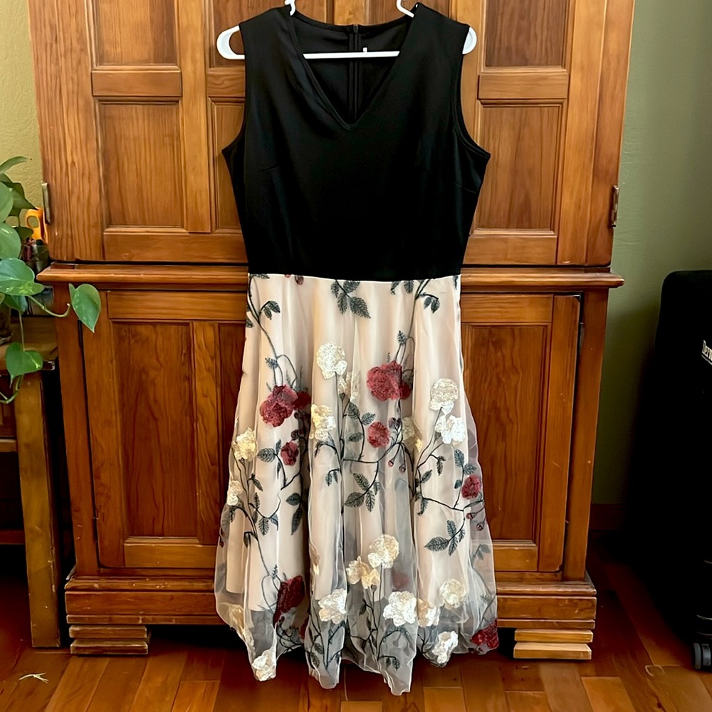 Amazon purchase. Black and tan embroidered dress. Large.
